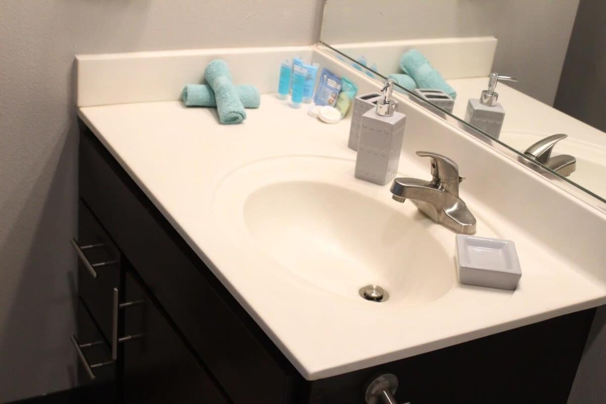 Spacious 2Br Suite Plus Patio Near Iowa State เอมส์ ภายนอก รูปภาพ